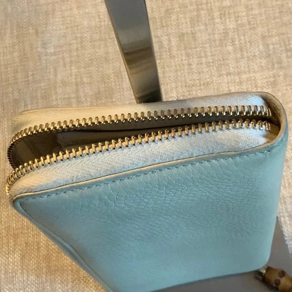 Gucci Pale Green Leather Zip Wallet with Tassel - Picture 13 of 14